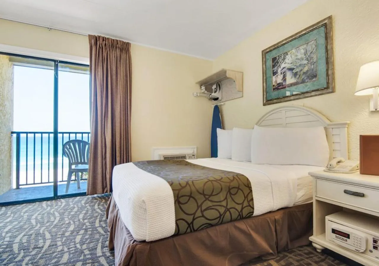 Ramada By Wyndham Panama City Beach / Beachfront