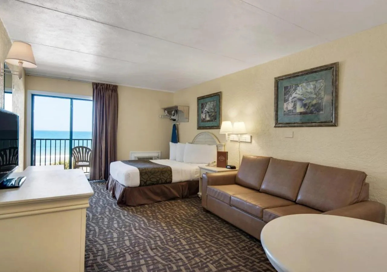 Ramada By Wyndham Panama City Beach / Beachfront