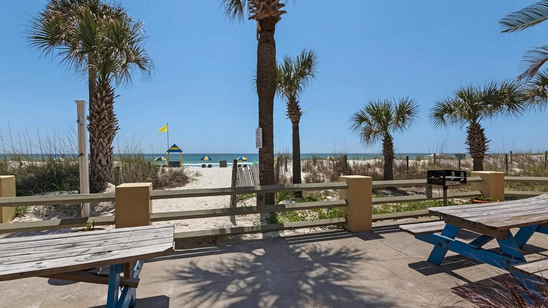 Ramada By Wyndham Panama City Beach / Beachfront 3*,