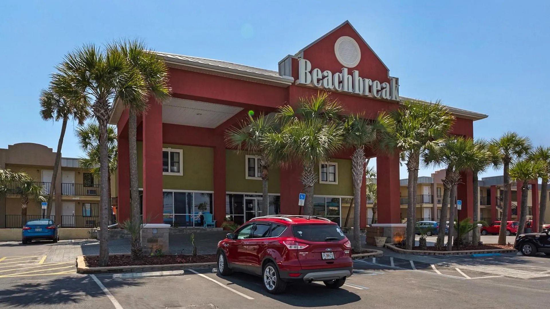 Ramada By Wyndham Panama City Beach / Beachfront