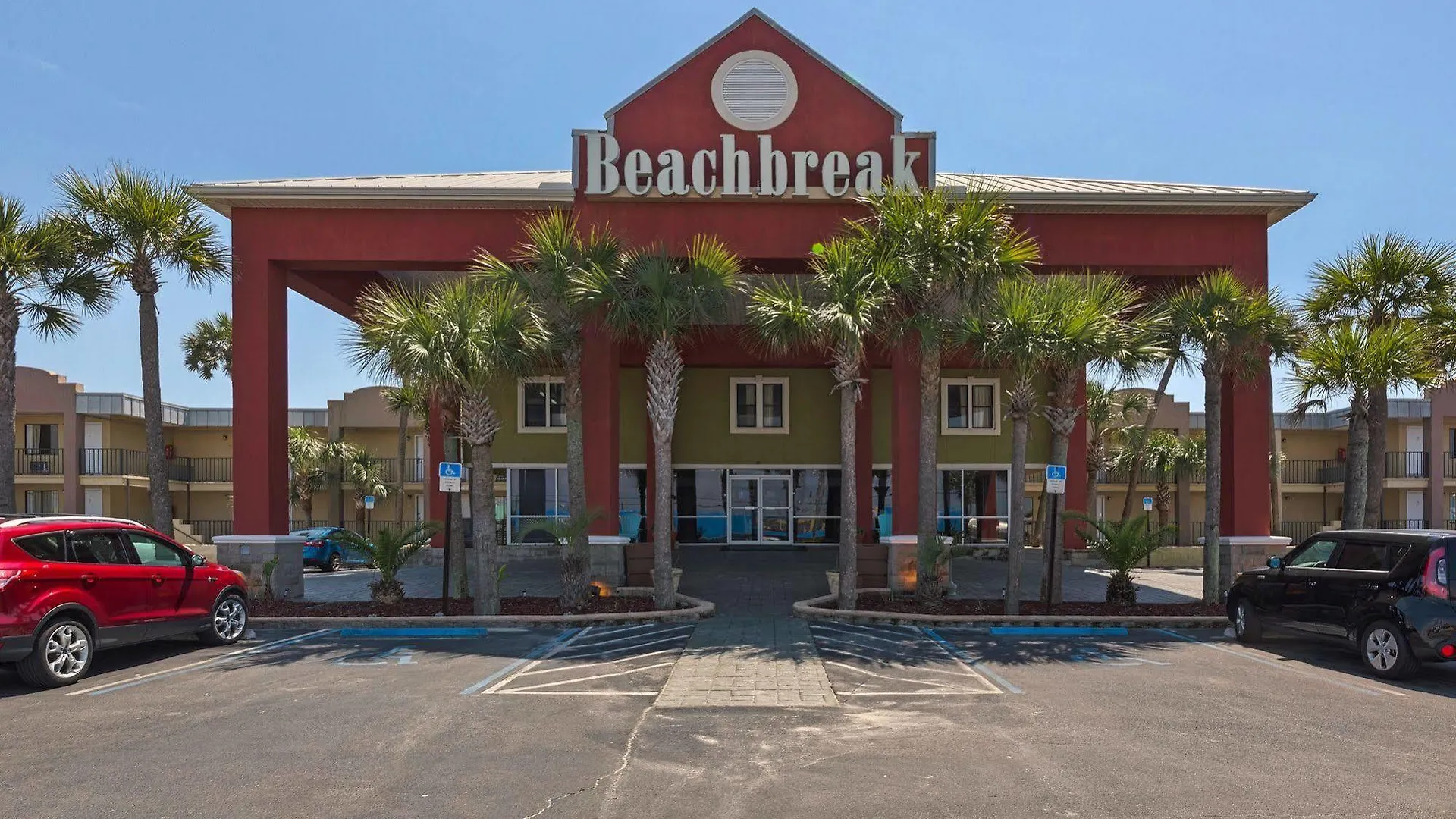 Ramada By Wyndham Panama City Beach / Beachfront Hotel